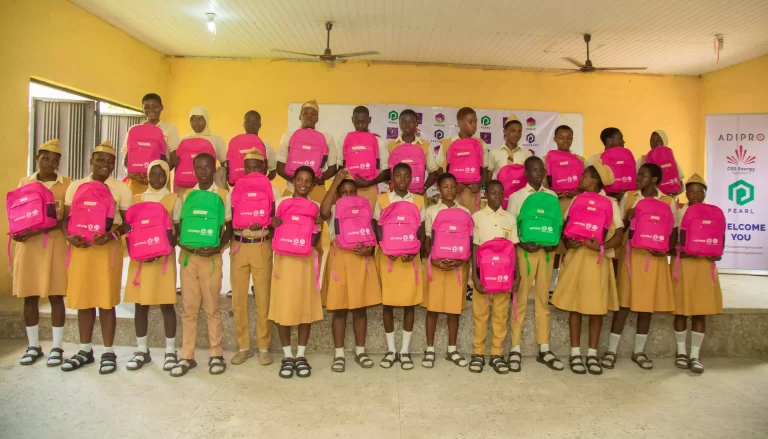 Students Group Pictire_Opebi Senior 2